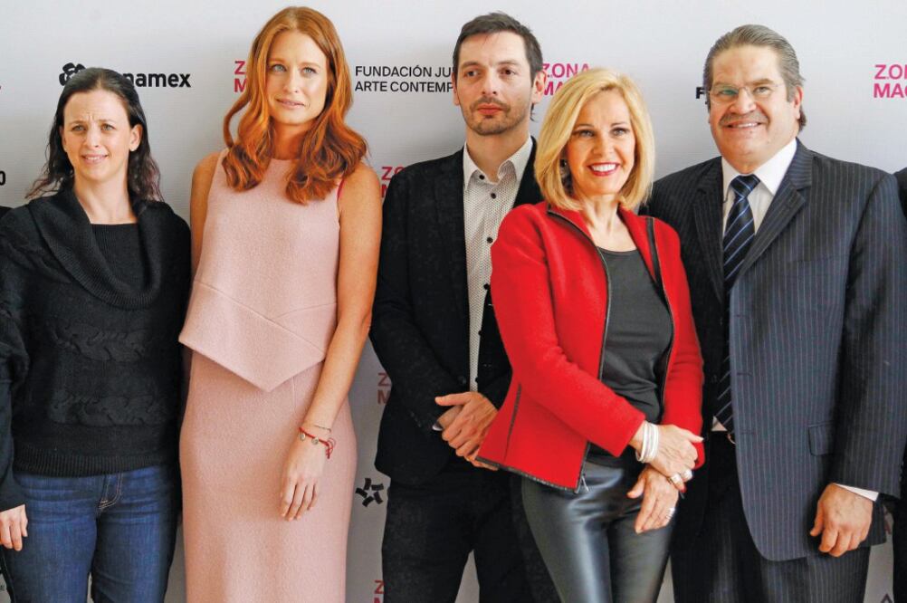 En la conferencia de prensa: Cecilia León, directora de Zona Maco Diseño; Zélika García, fundadora; Daniel Garza, director artístico; Ercilia Gómez, representante de arte de Tequila 1800; y Carlos Olivos, de Banamex (ARIEL OJEDA. EL UNIVERSAL)
