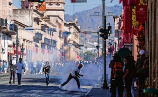 Liberan a joven detenido en Morelia durante manifestación para exigir justicia por asesinato de Carlos Manzo; denuncian tortura
