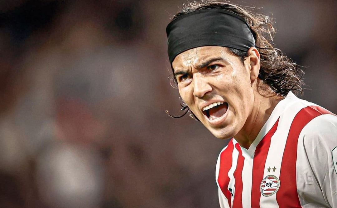 Erick Gutiérrez animando a sus compañeros del PSV / Foto: Instagram Erick Gutiérrez