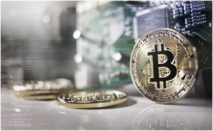 Bitcoin toca los 66 mil dólares por unidad; marca nuevo precio histórico