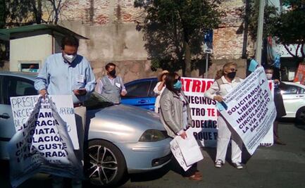 Tras cinco meses de cierre, vecinos protestan por reapertura de centro de Naucalpan