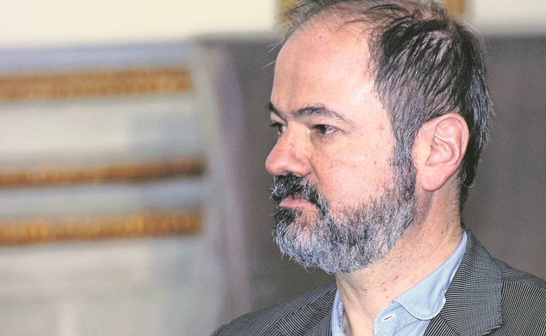 Después de recorrer la obra del autor, elogiar la elegancia de sus crónicas y sus inicios en el teatro, Villoro habló de sus novelas y llamó la atención acerca de cómo trató el tema de la Revolución mexicana, alejado de lo sagrado. FOTO: Archivo.