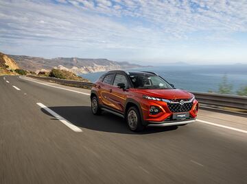 Así es el SUZUKI FRONX BOOSTERGREEN 2025, el crossover ecológico ideal para ciudad y carretera