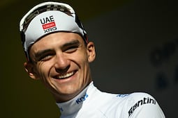 Isaac Del Toro renueva con UAE hasta 2031 tras hacer historia en el Tour de Francia con apenas 22 año