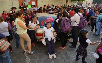 Padres de familia piden retomar clases en escuela de Oaxaca