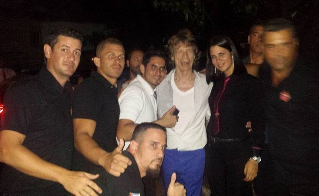 Jagger visitó lugares históricos de La Habana Foto:Tomada del Facebook SangriLaBarRestaurantClub