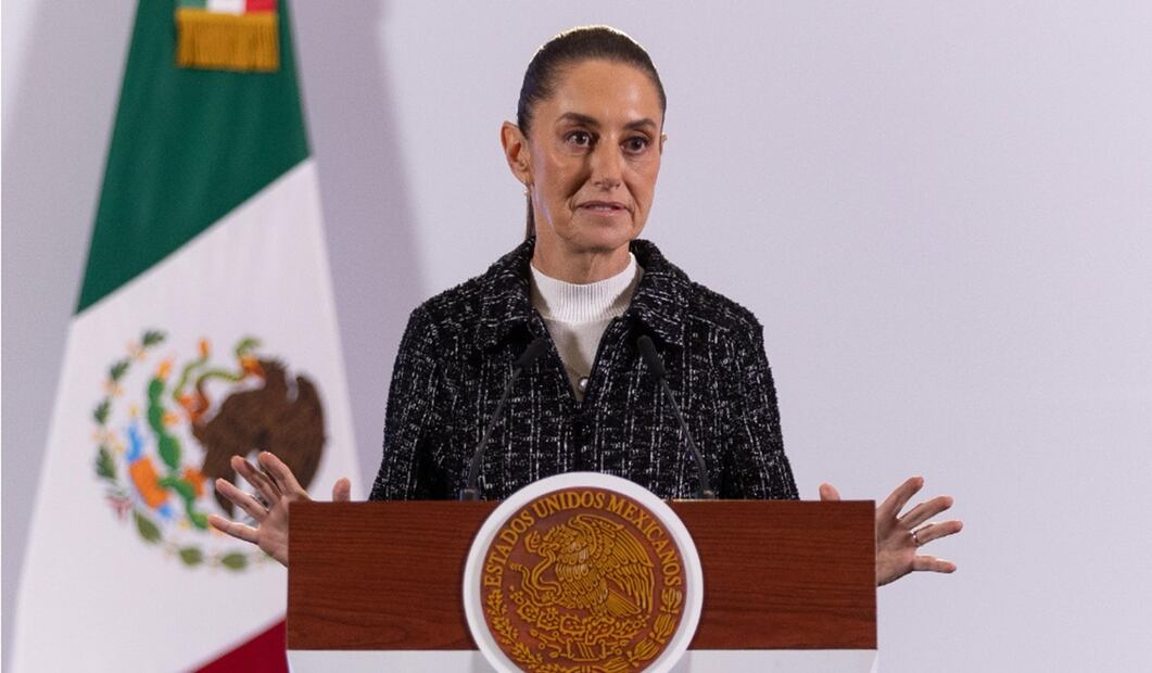 "Nosotros debemos ser un ejemplo a la sociedad y no debe haber gobierno rico con pueblo pobre", dijo la presidenta Sheinbaum Pardo al ser cuestionada sobre el uso de un helicóptero privado por parte del coordinador de Morena en la Cámara de Diputados, Ricardo Monreal. Foto: Hugo Salvador/EL UNIVERSAL