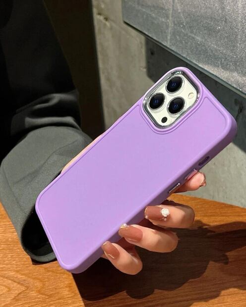 Viral en TikTok. Una chica se durmió enviando un audio de WhatsApp (Fuente Instagram@tmcases.ve)