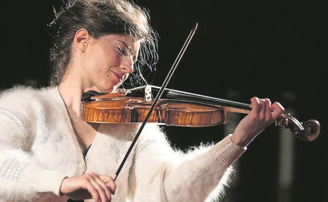 Las presentaciones de la violinista francesa Anna Göckel son hoy y mañana, a las 20 horas. Consulte boletoscultura.unam.mx. Foto: Música UNAM