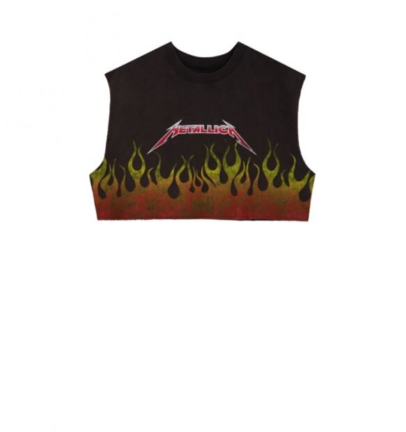 Conoce las nuevas playeras rockeras de Bershka