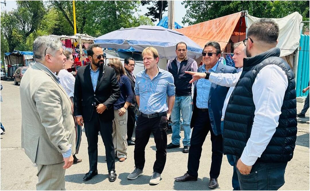 Autoridades de la Unión Europea, de Naucalpan y de las alcaldías de Miguel Hidalgo, Azcapotzalco y Cuauhtémoc recorrieron las vías del viejo ferrocarril. Foto: Especial