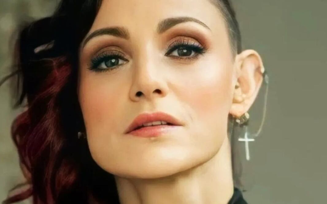 La cantante y actriz habló acerca de la situación actual que vive con la televisora de San Ángel.
Foto: Instagram