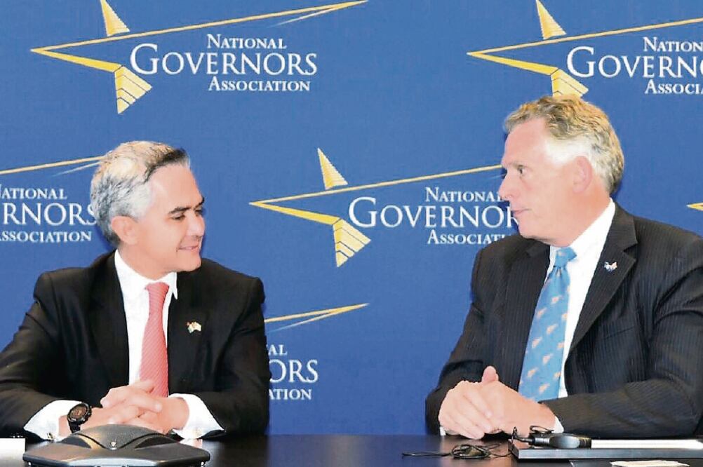Miguel Ángel Mancera se reunió con el presidente de la Asociación Nacional de Gobernadores de Estados Unidos, Terry McAuliffe (CDMX)