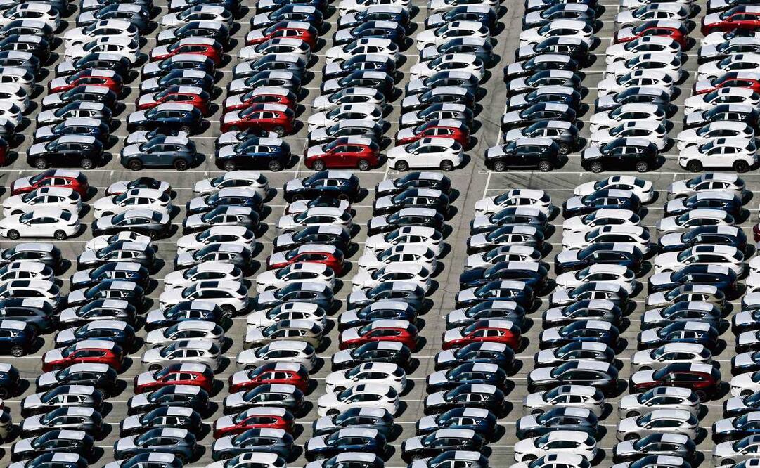 La fórmula de Trump para gravar mercancías como los autos parece hecha por los hijos de Elon Musk o por inteligencia artificial, opinan expertos. (04/04/2025) Foto: Mario Tama | AFP