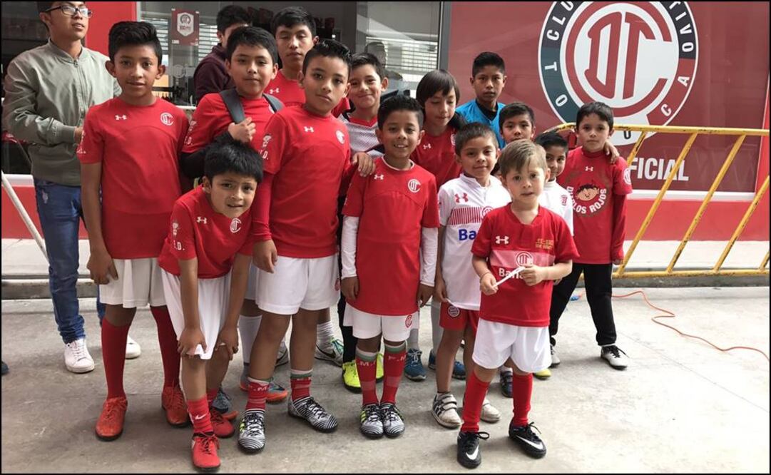 Twitter Toluca. A las directivas del Toluca y los Potros UAEM se les ocurrió realizar un partido.