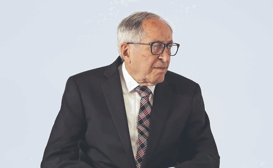 El doctor David Kershenobich fue designado al frente de la Secretaría de Salud.