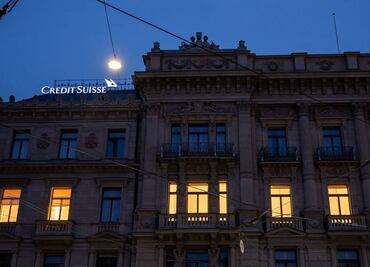 UBS continúa negociaciones para adquirir a Credit Suisse