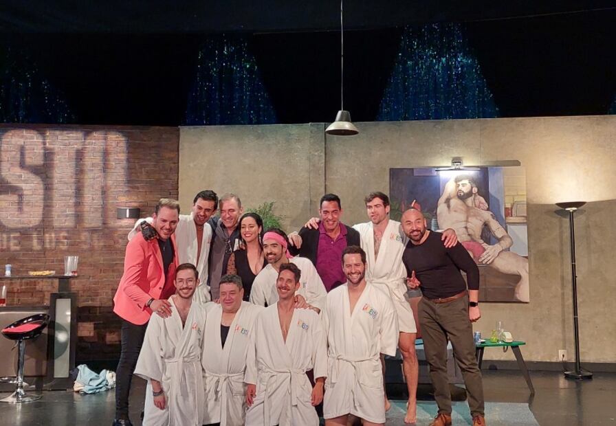 Sugey Ábrego junto al conductor Pei Garza, fueron los padrinos de la nueva temporada de la puesta en escena "La Fiesta". Foto: Sughey Baños/EL UNIVERSAL.