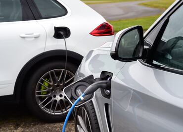 ¿Todos los autos híbridos deben recibir el holograma 00?