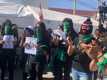 Protestan con cacerolas por el aborto en Congreso de Hidalgo