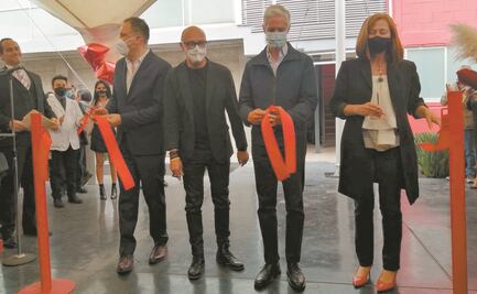 "Pese a todo estamos de pie": Epigmenio Ibarra