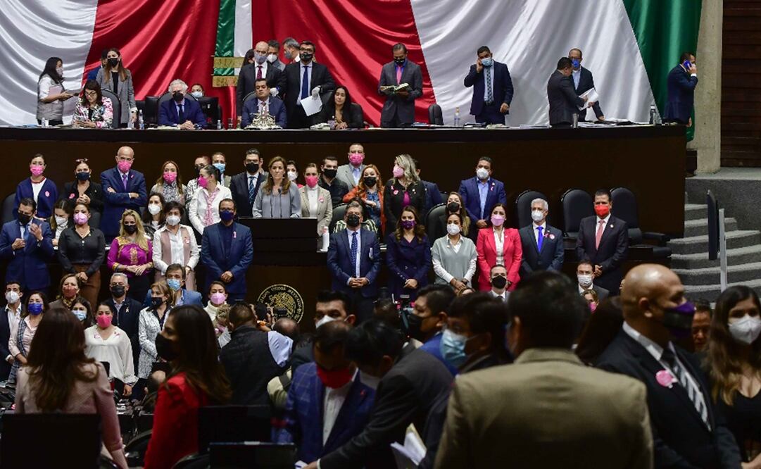 En días pasados, los diputados de Morena y del PT le dieron la espalda a la diputada del PAN. Foto: Diego Simón Sánchez / EL UNIVERSAL
