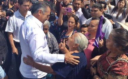 Baila "El Bronco" a ritmo de "Sergio el bailador", de... Bronco