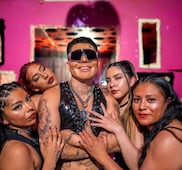 Mr Doctor sorprende con fotos provocadoras junto a una mujer ¿Ya no es jochis?  
