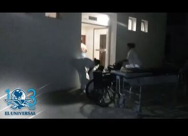 Mujer alumbra bebé afuera de hospital donde le negaron atención