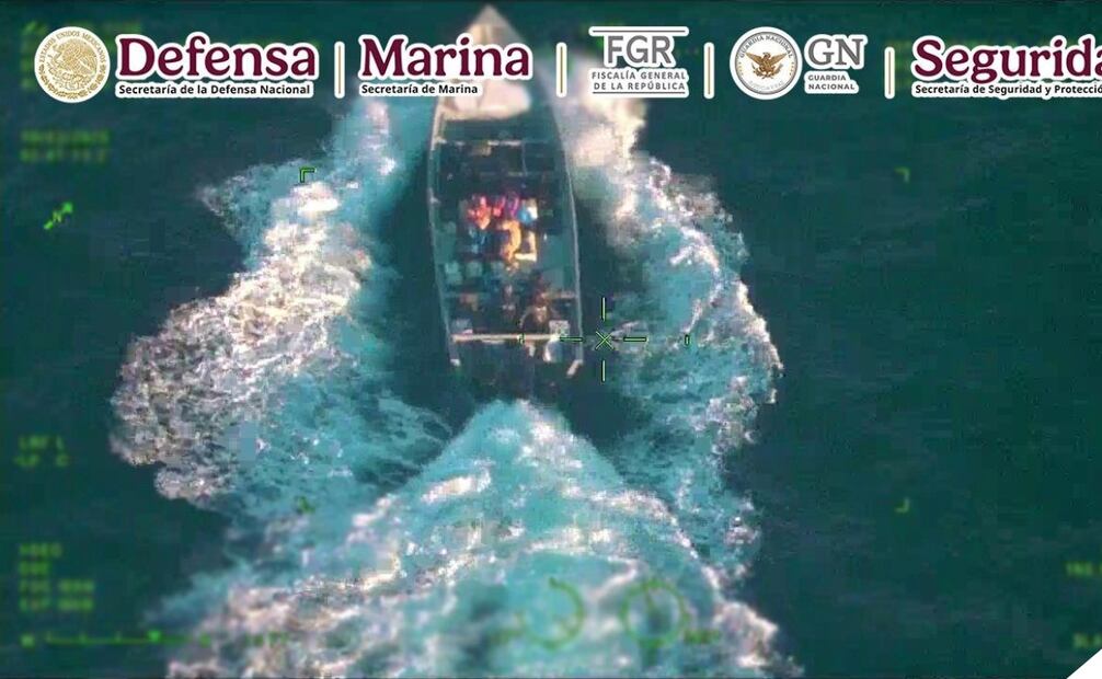 Marina asegura alrededor de 4.5 toneladas de cocaína y detienen a cuatro personas, durante patrullajes de vigilancia marítima en Baja California. Foto: Especial