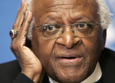 Desmond Tutu también luchó contra la discriminación de seropositivos