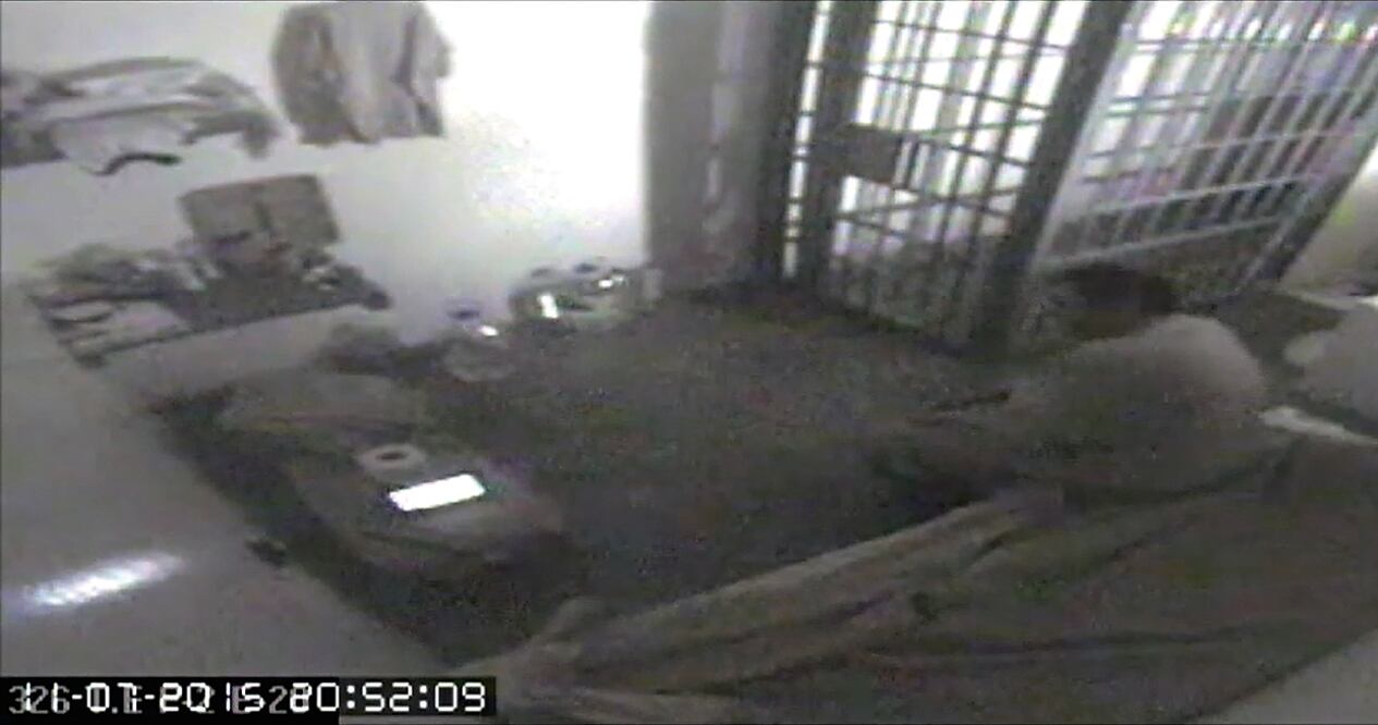 Mientras estuvo en reclusión en El Altiplano antes de fugarse, el líder del Cártel de Sinaloa disponía de diversos lujos para su uso personal, entre ellos de una computadora portátil y una tablet (ARCHIVO. EL UNIVERSAL)