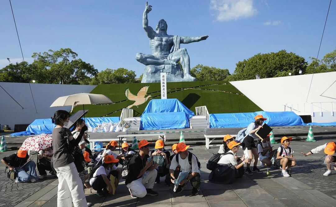 Las autoridades de Japón continuaban horas después evaluando la escala de los daños causados por el terremoto que ha dejado al menos dos heridos. Foto: AP