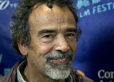 Damián Alcázar se convertiría en un adulto mayor con Alzheimer