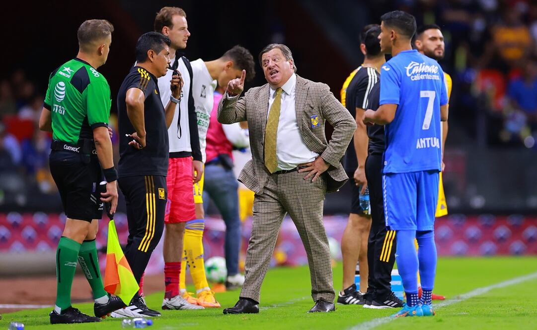 Miguel Herrera en la ida de los cuartos de final ante Cruz Azul - FOTO: Imago7