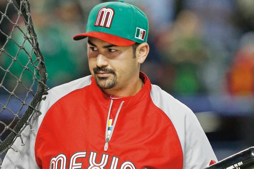 Adrián González tendrá unos días de descanso y después será evaluado para saber si puede jugar con México. (ARCHIVO. EL UNIVERSAL)