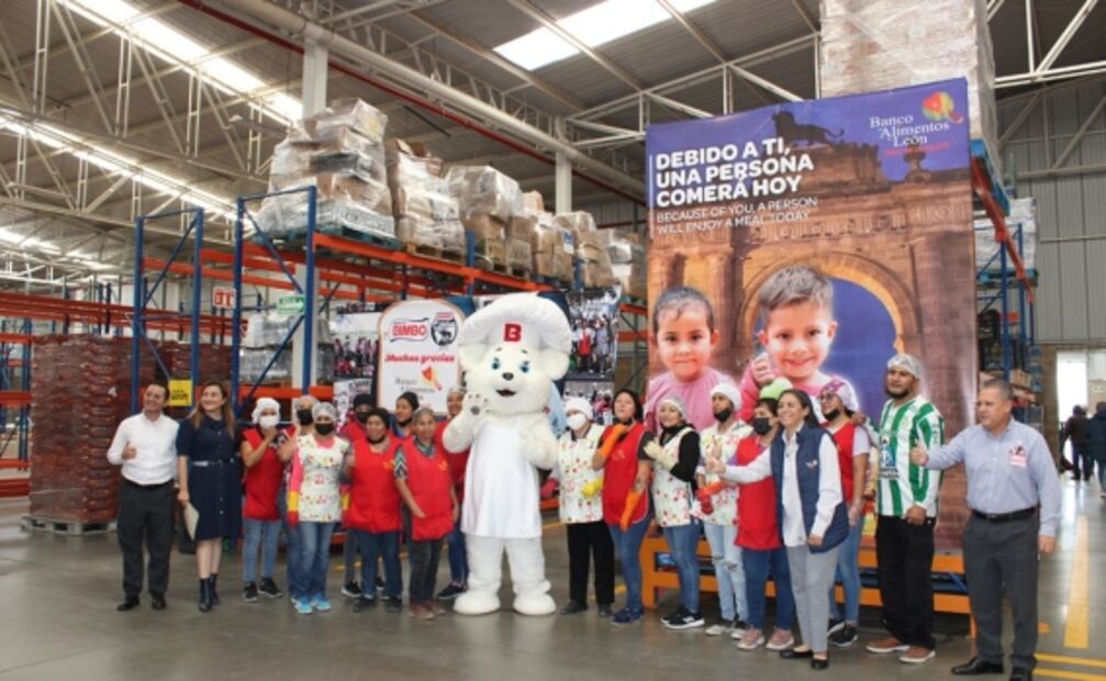 Osito Bimbo protagonizó donación de más de 3.7 millones de rebanadas de pan blanco en México