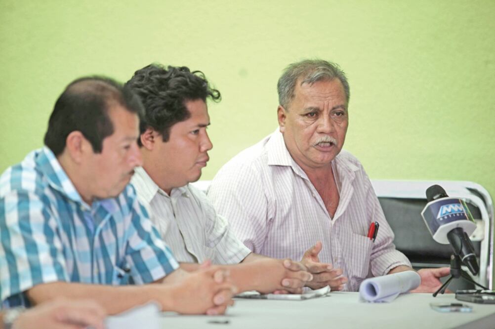 Líderes de organizaciones civiles exigieron ayer que la Policía Federal y el Ejército se retiren de Oaxaca (VALENTE ROSAS. EL UNIVERSAL)