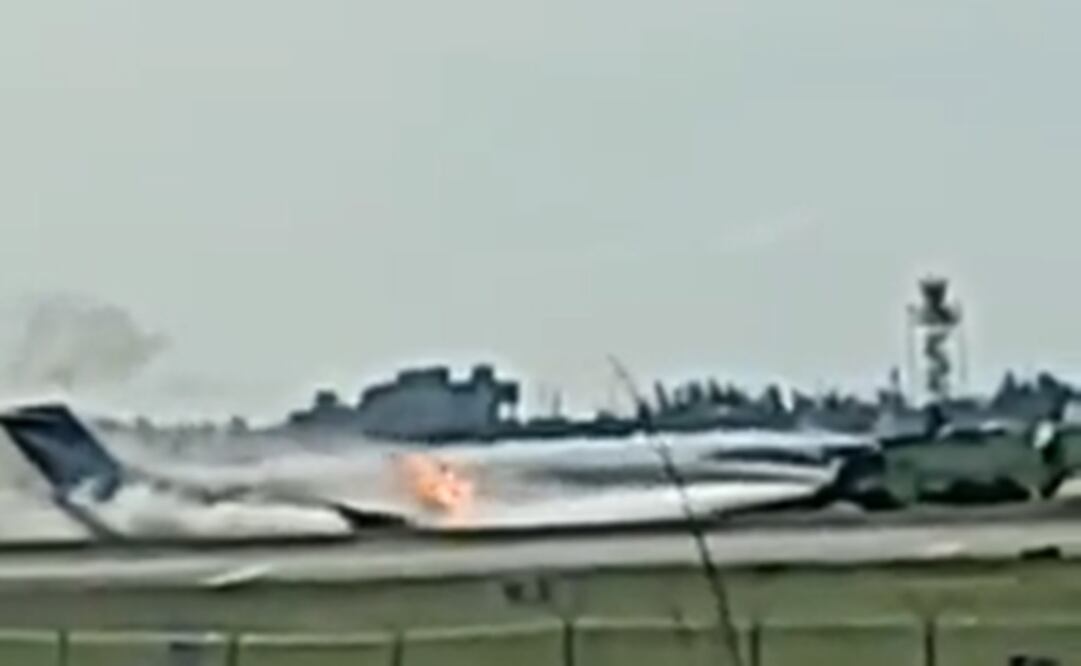 Red Air avión MD-80 se incendia cuando su tren de aterrizaje colapsó. Foto: Tomada del video