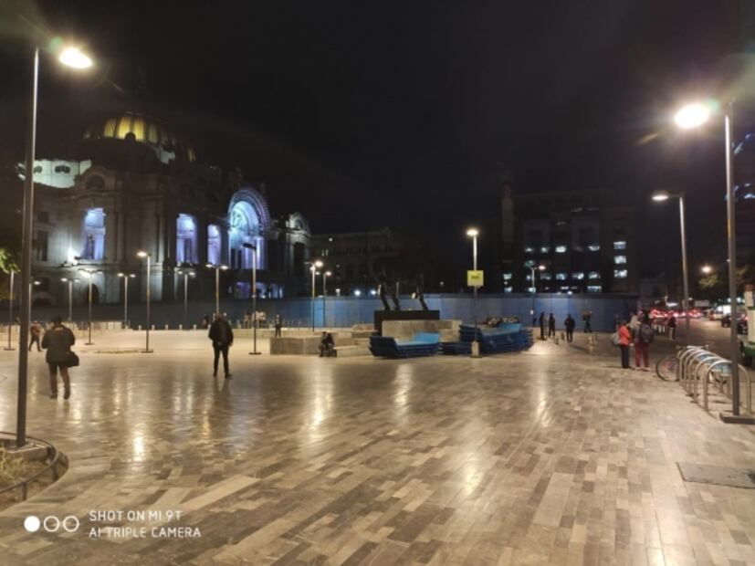 Colocan vallas previo a marcha de mujeres de este miércoles en CDMX