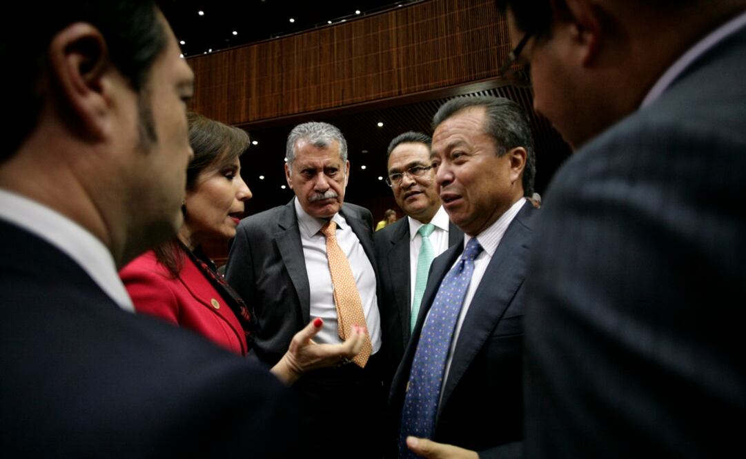 El coordinador parlamentario del PRI, César Camacho, señaló que con la resolución del Poder Judicial, el debate está abierto. /Iván Stephens - EL UNIVERSAL