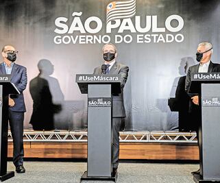 Bolsonaro: “Tienen que dejar de ser un país de maricas”