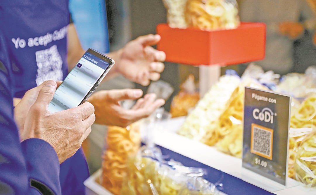 Especialistas consideran que la baja bancarización de la población en México limita iniciativas como CoDi, plataforma de pago a través de códigos QR, lanzada por Banxico. Foto: ARCHIVO EL UNIVERSAL