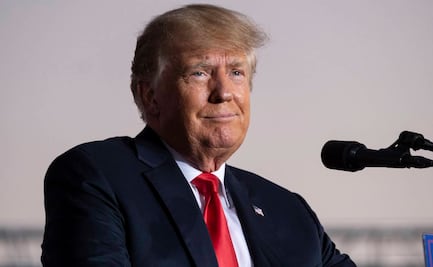 Trump elogia a agentes fronterizos a caballo que intimidaron a migrantes en Texas