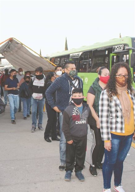 Tláhuac, en el caos e incomunicación tras desplome en Metro Olivos