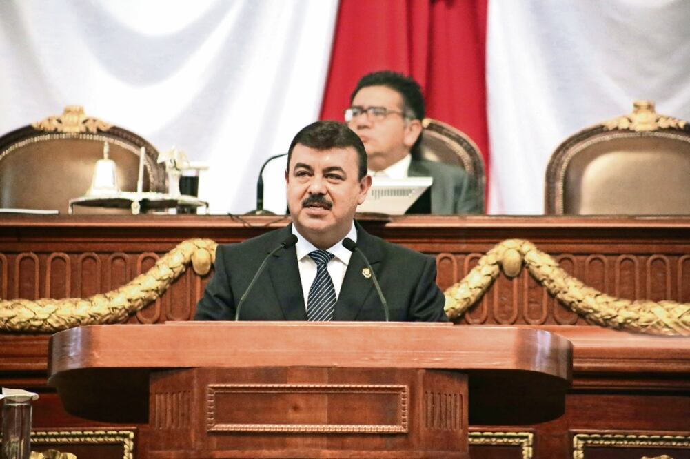 El secretario de Seguridad Pública capitalina, Hiram Almeida, compareció en la Asamblea Legislativa (ALEJANDRA LEYVA. EL UNIVERSAL)