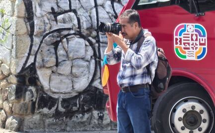 Integrantes de la Sección 22 del SNTE agreden por segunda ocasión al fotoperiodista Adrián Gaytán; presentará denuncia ante la FGR