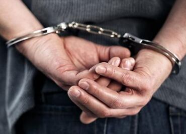 Retienen más de 10 horas a policías estatales por supuestos abusos contra alcalde priista de Soteapan