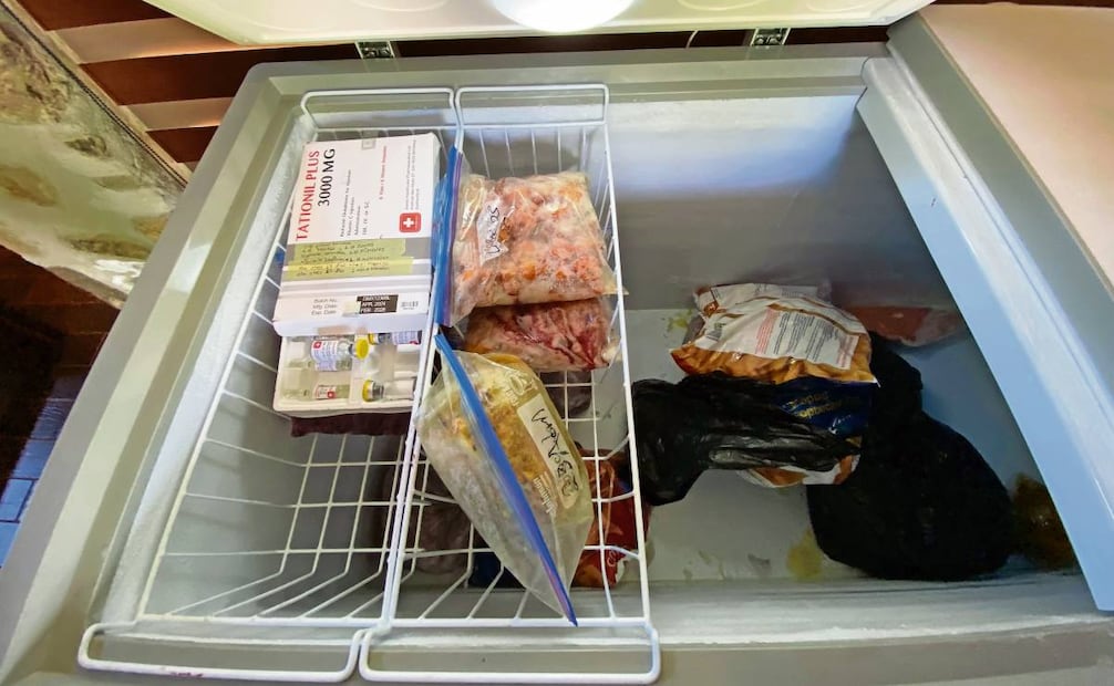 En la casa también se encontraron
medicamentos. Foto: Valente Rosas / EL UNIVERSAL