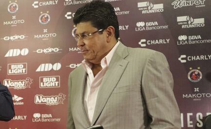 Correr a Fidel Kuri, opción para salvar al Veracruz